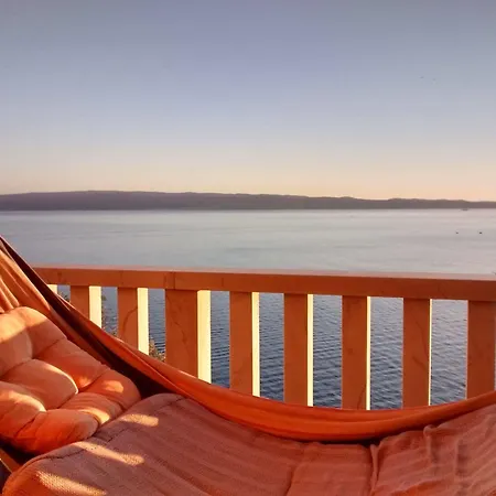 Maison d'hôtes Super Horizont- Sea View With Private Jacuzzi Time & Free Parking Stobreč