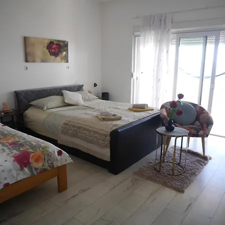 Konukevi Super Horizont- Sea View With Private Jacuzzi Time & Free Parking 3*